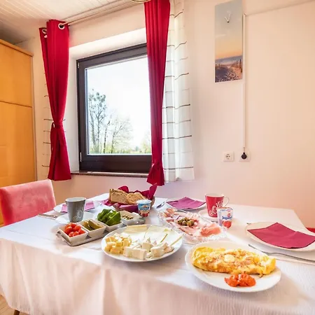 Tiara 2 Appartamento Rodine