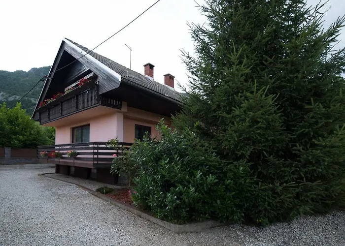 Tiara 2 公寓 Rodine